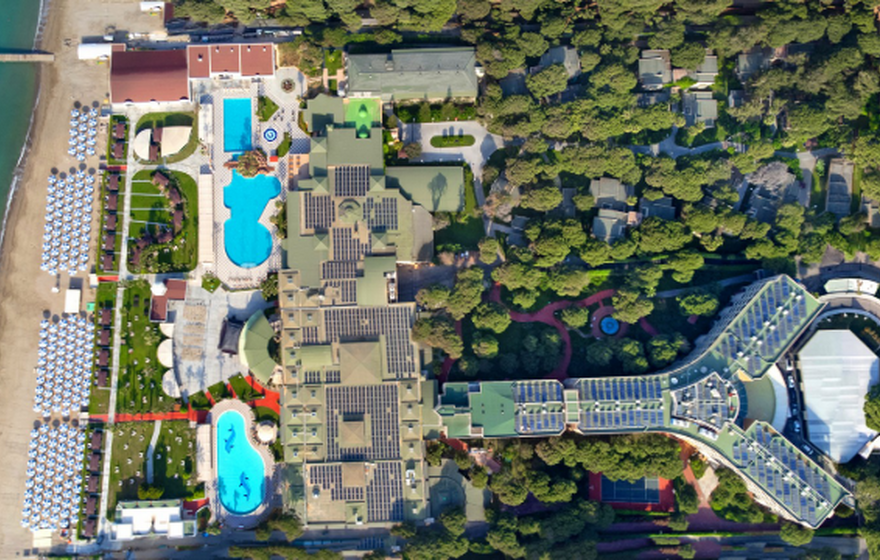 Zyxel case study: Turkish 5-star resort Pine Beach Belek deploys Zyxel WiFi APs, switch and Nebula for peak-season connectivity. 